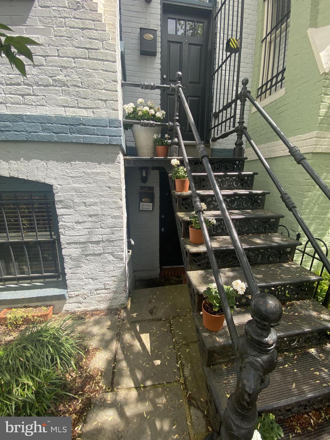 247 10th Street Northeast, Unit B Washington, DC 20002 - Photo 3 of 16