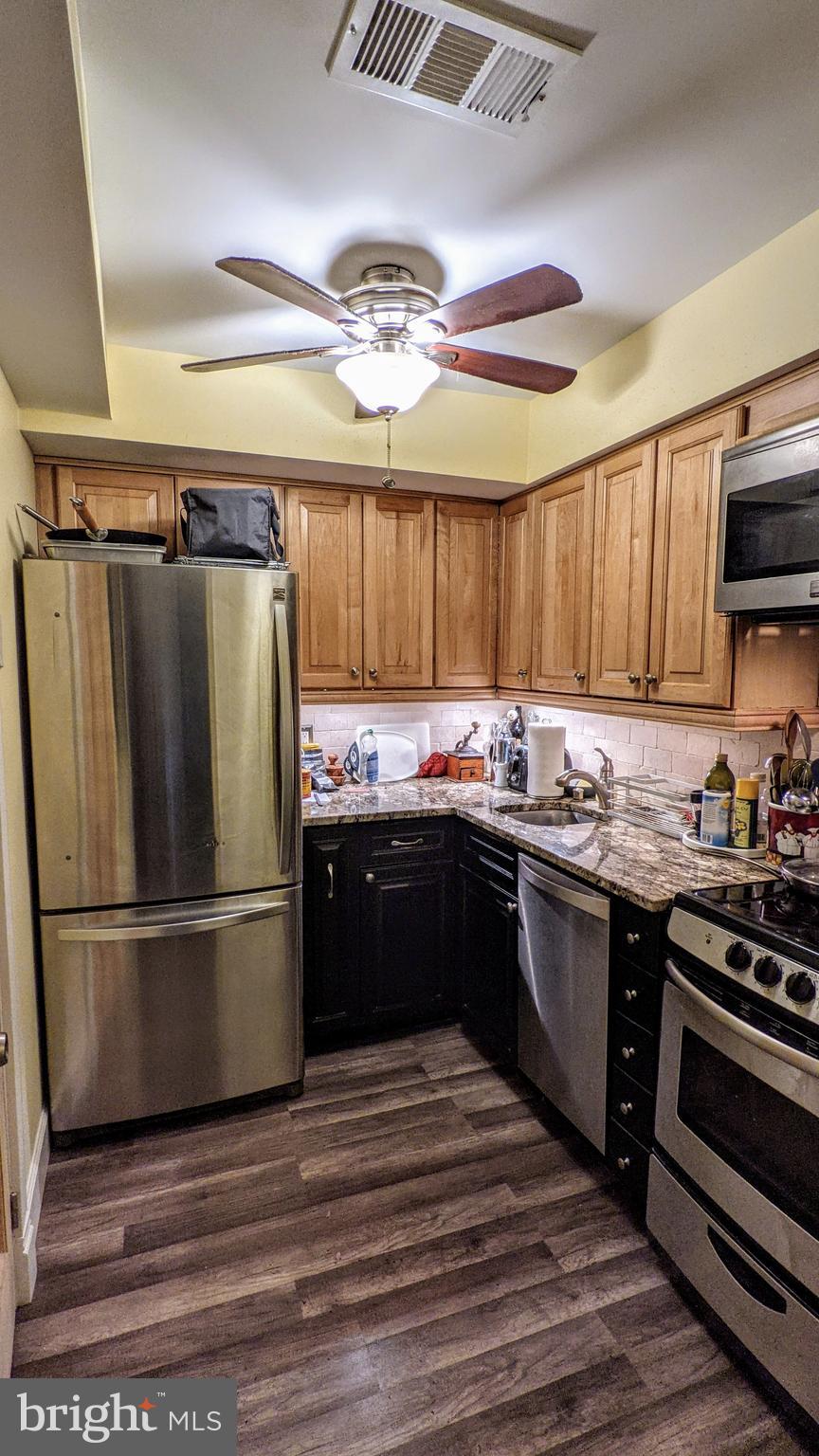 247 10th Street Northeast, Unit B Washington, DC 20002 - Photo 10 of 16