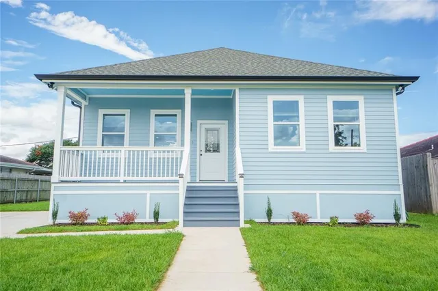 $295,000 | 2700 Creely Drive, Chalmette, LA 70043