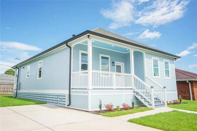 $295,000 | 2700 Creely Drive, Chalmette, LA 70043