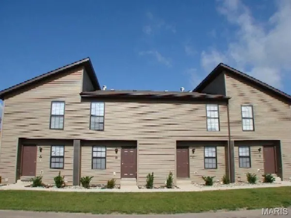 $1,250 | 455 Ponderosa Avenue, Unit G, O'Fallon, IL 62269