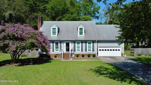 $315,000 | 329 South Wedgewood Drive, Washington, NC 27889
