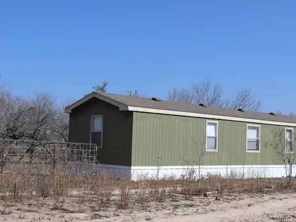 $302,000 | 1580 Rendon Road, Poteet, TX 78065