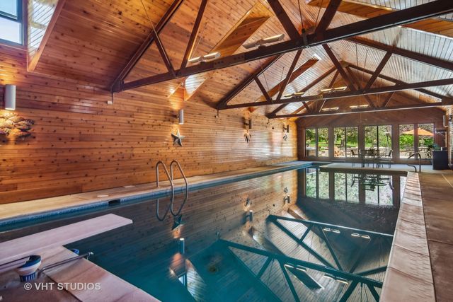 $1,050,000 | 6229 Pine Tree Court, Long Grove, IL 60047