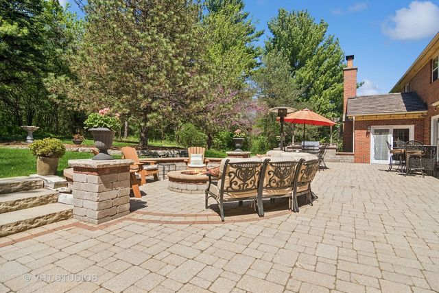 $1,050,000 | 6229 Pine Tree Court, Long Grove, IL 60047