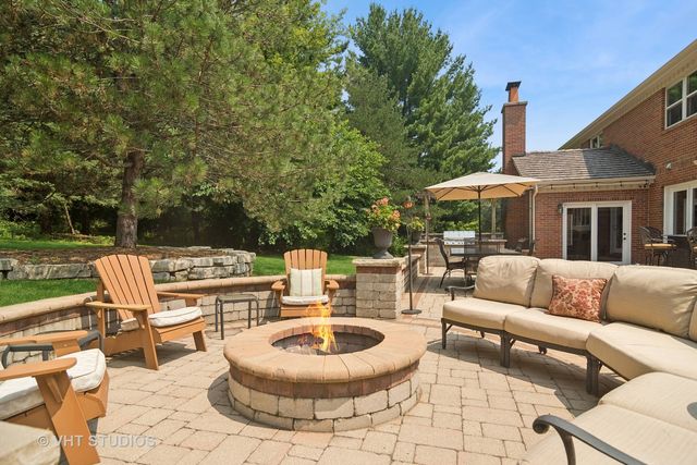 $1,050,000 | 6229 Pine Tree Court, Long Grove, IL 60047
