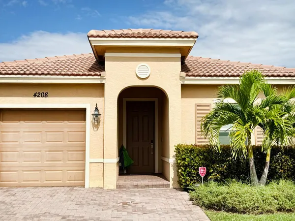 $2,400 | 4208 Troon Place, Fort Pierce, FL 34947