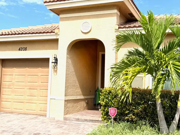 $2,400 | 4208 Troon Place, Fort Pierce, FL 34947