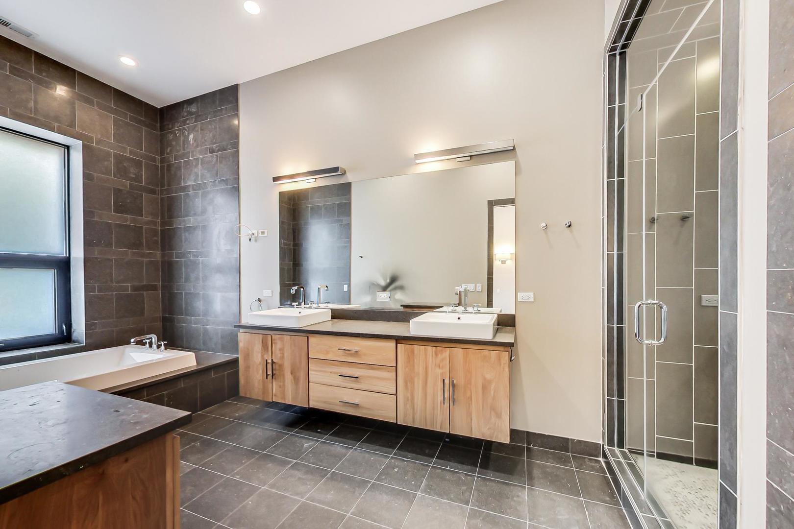 813 West Fulton Market, Unit 2 Chicago, IL 60607 - Photo 31 of 41