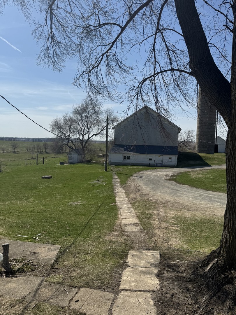 19381 Luther Road Sterling, IL 61081 - Photo 16 of 43