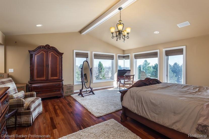 5801 Brewster Road Rochester, MI 48306 - Photo 11 of 30 Brewster Master Bedroom.jpg