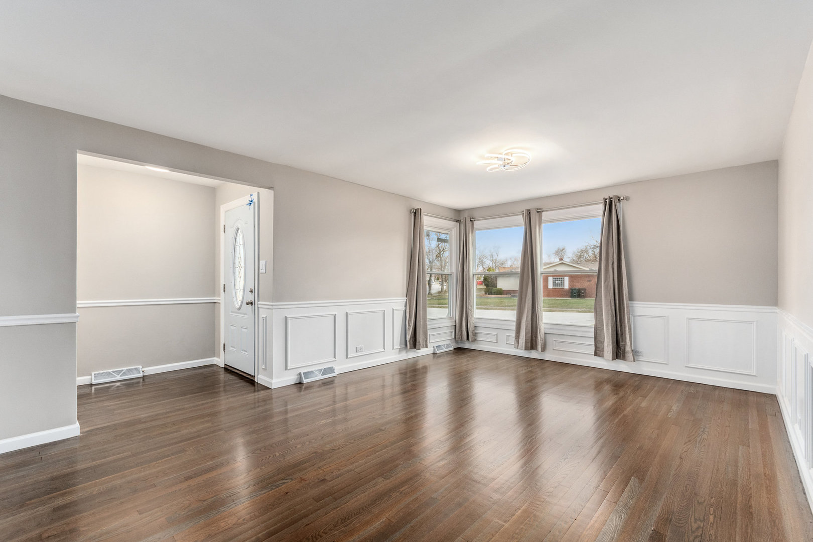 17111 Elm Drive Hazel Crest, IL 60429 - Photo 3 of 15