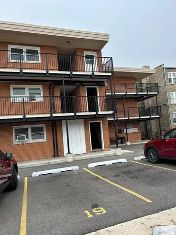 $2,500 | 4730 North Kenneth Avenue, Unit 2G, Chicago, IL 60630