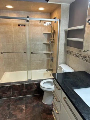 $2,500 | 4730 North Kenneth Avenue, Unit 2G, Chicago, IL 60630