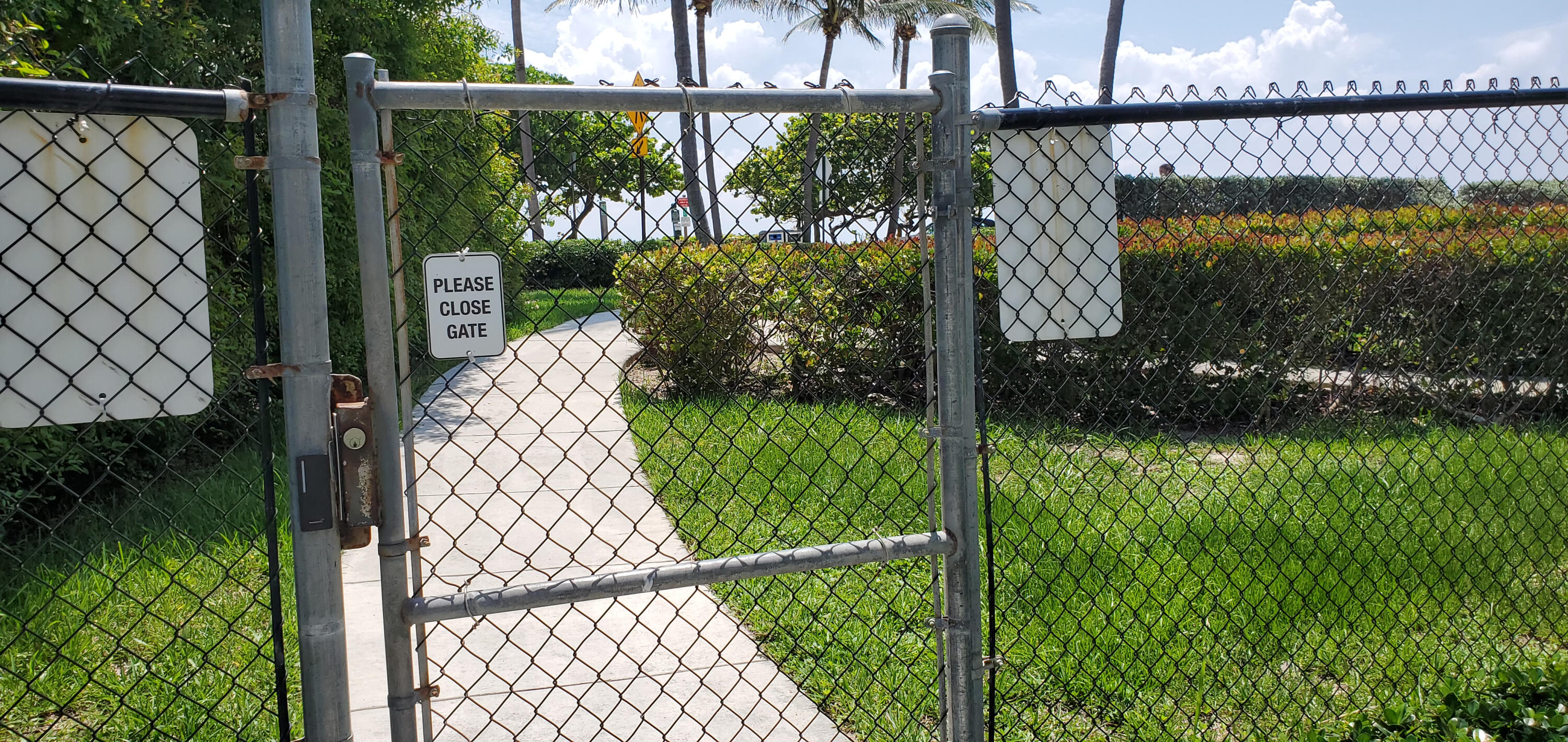 401 Ocean Bluffs Boulevard, Unit 104 Jupiter, FL 33477 - Photo 15 of 15 WalkwayToBeach