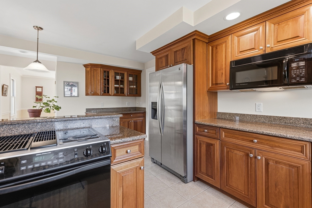 122 Deerfoot Road Southborough, MA 01772 - Photo 12 of 38