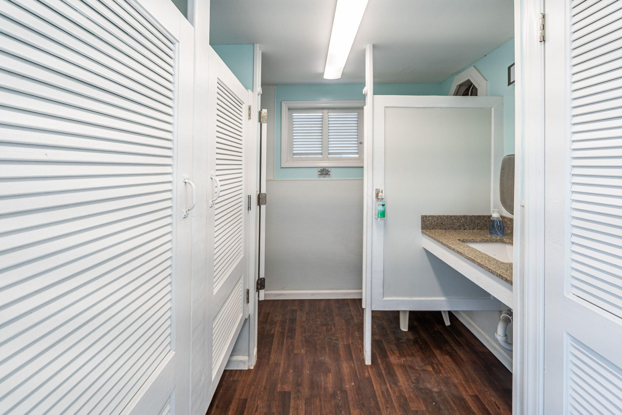 100 Morris Lane, Unit 56 SLIPS Key Largo, FL 33037 - Photo 32 of 56 a bathroom with a sink and a shower