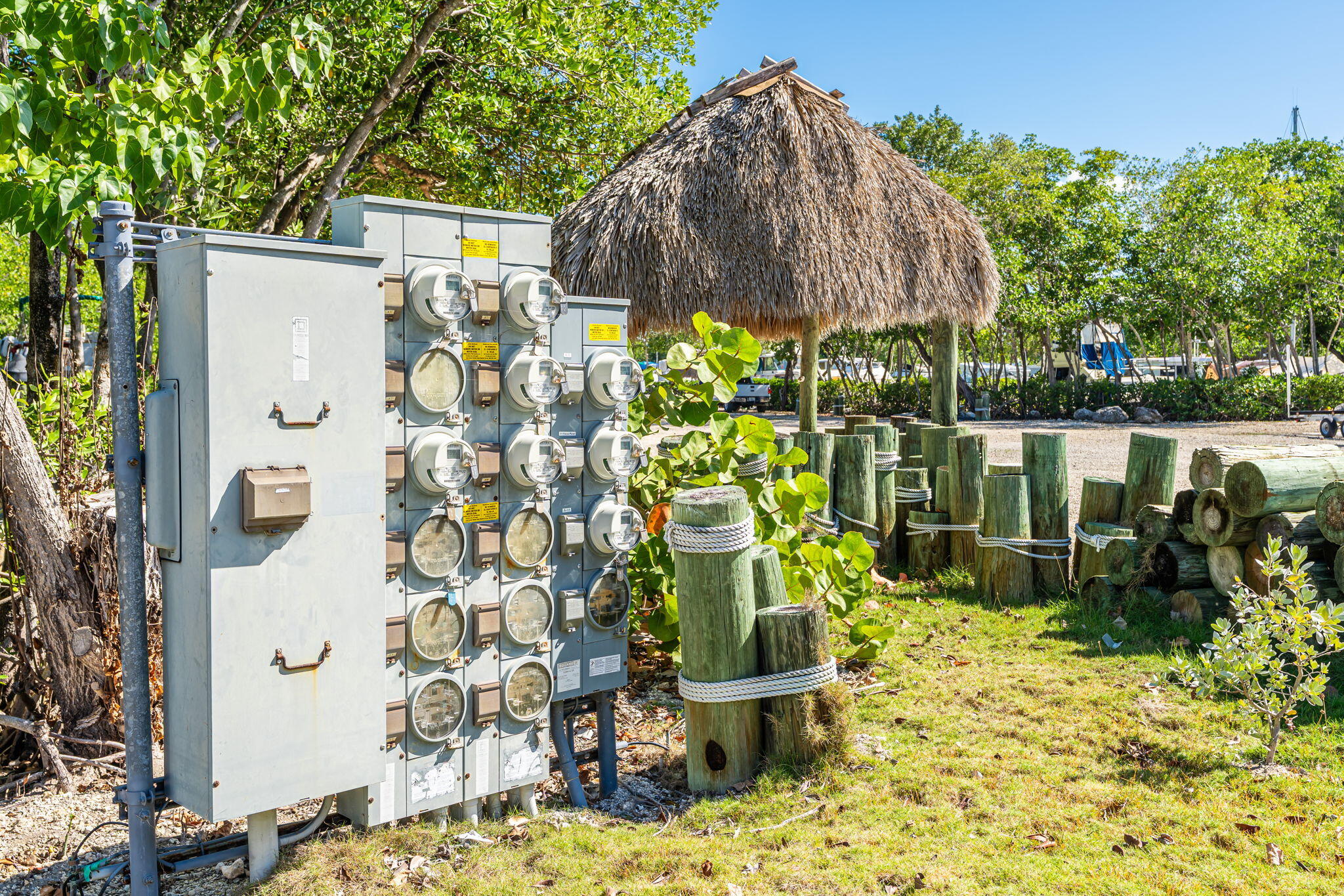 100 Morris Lane Key Largo, FL 33037 - Photo 58 of 192 a backyard of a house with table and chairs