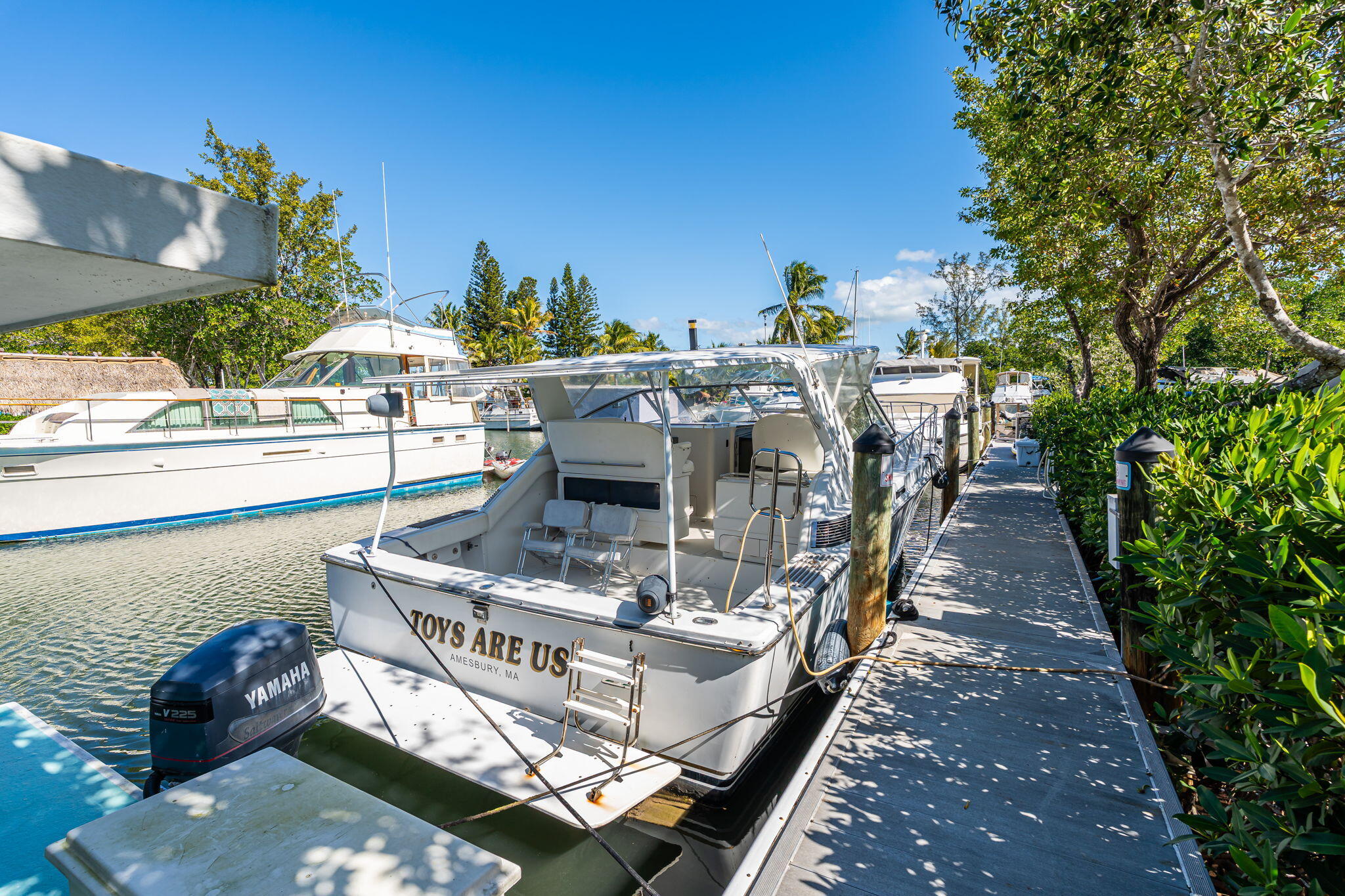 100 Morris Lane Key Largo, FL 33037 - Photo 75 of 192 a view of a chairs and table in the terrace