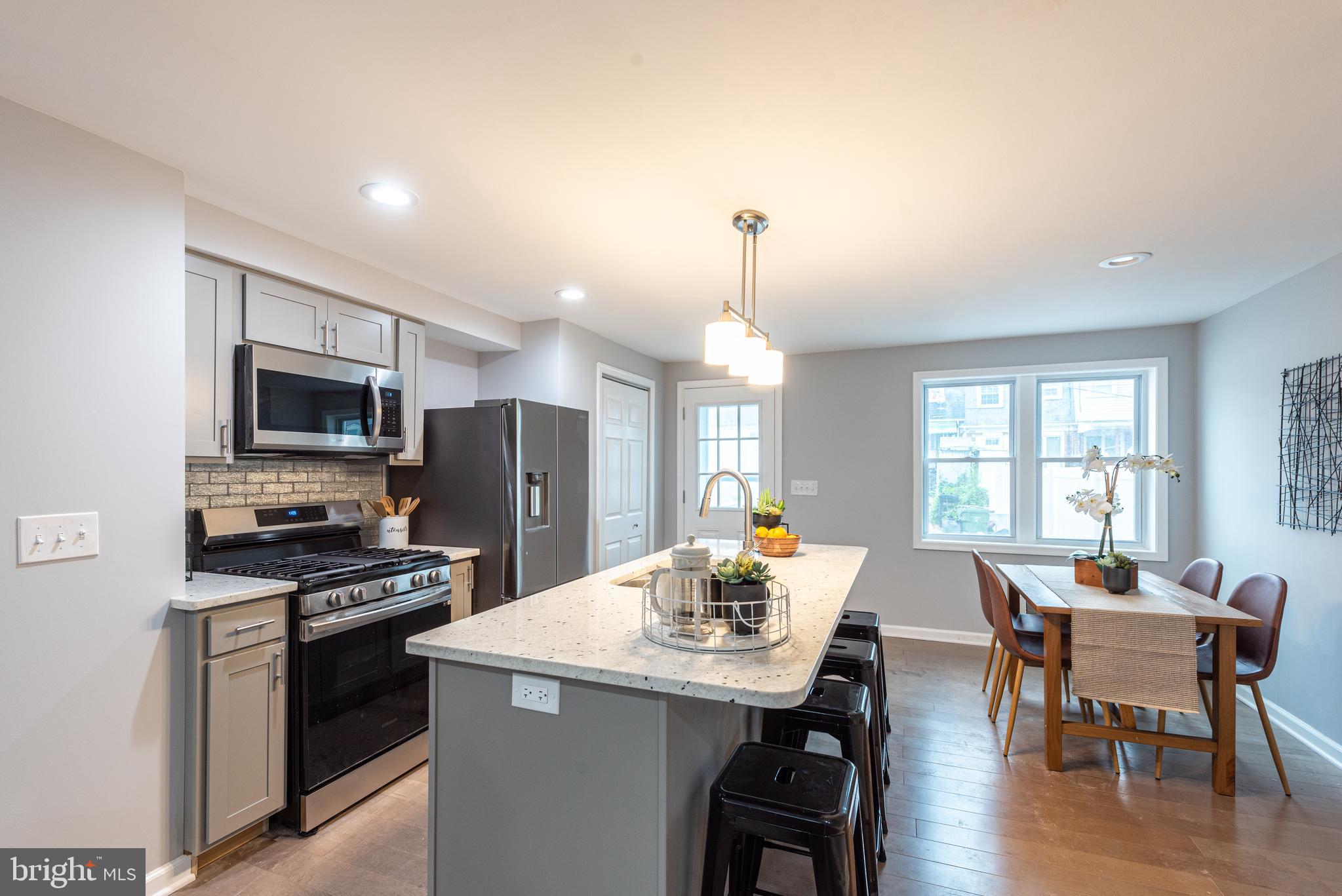 2729 Norland Road Baltimore, MD 21230 - Photo 9 of 36 GRANITE ISLAND COUNTER