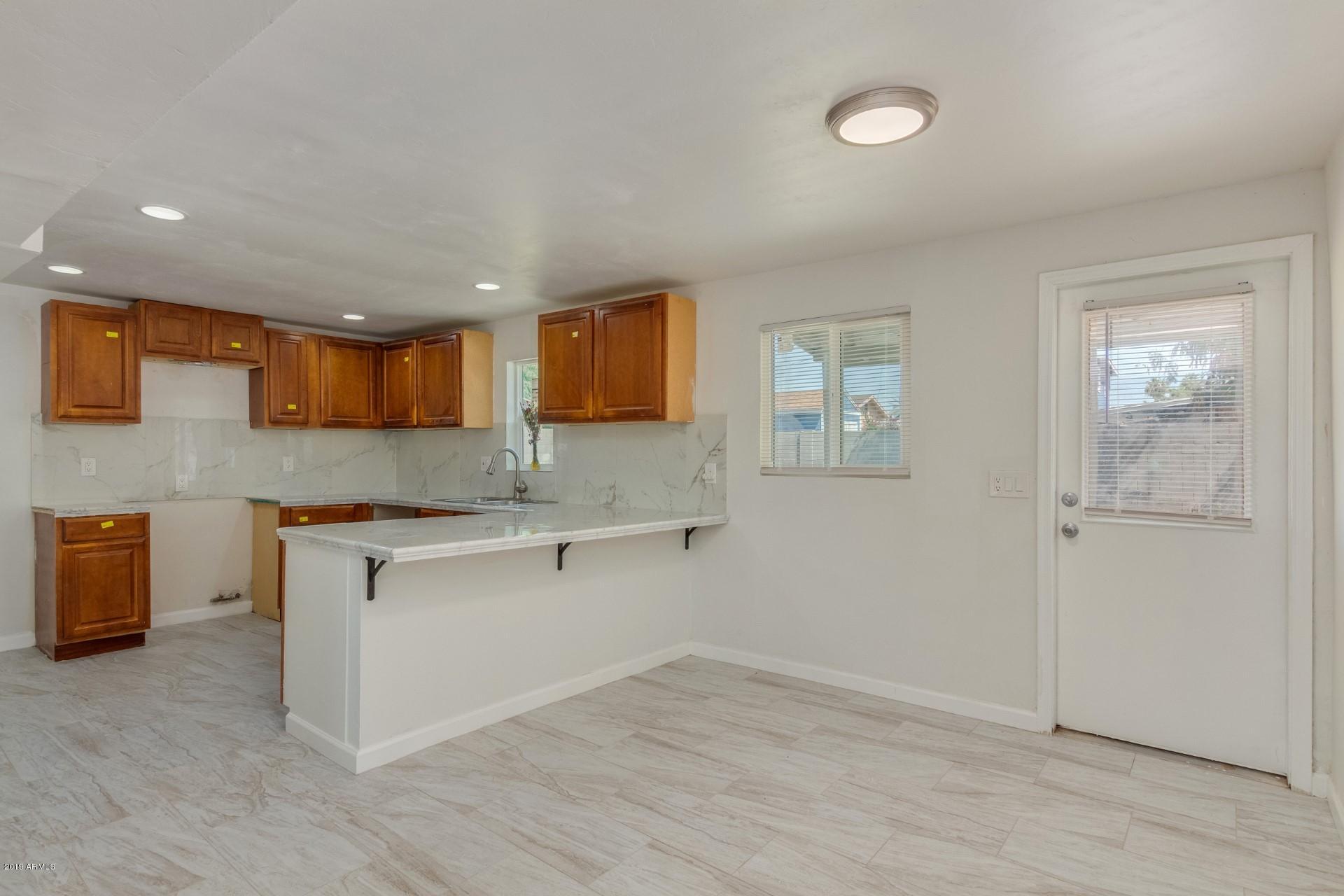 3112 West Monte Vista Road Phoenix, AZ 85009 - Photo 5 of 20 0005-Monte Vista (5)