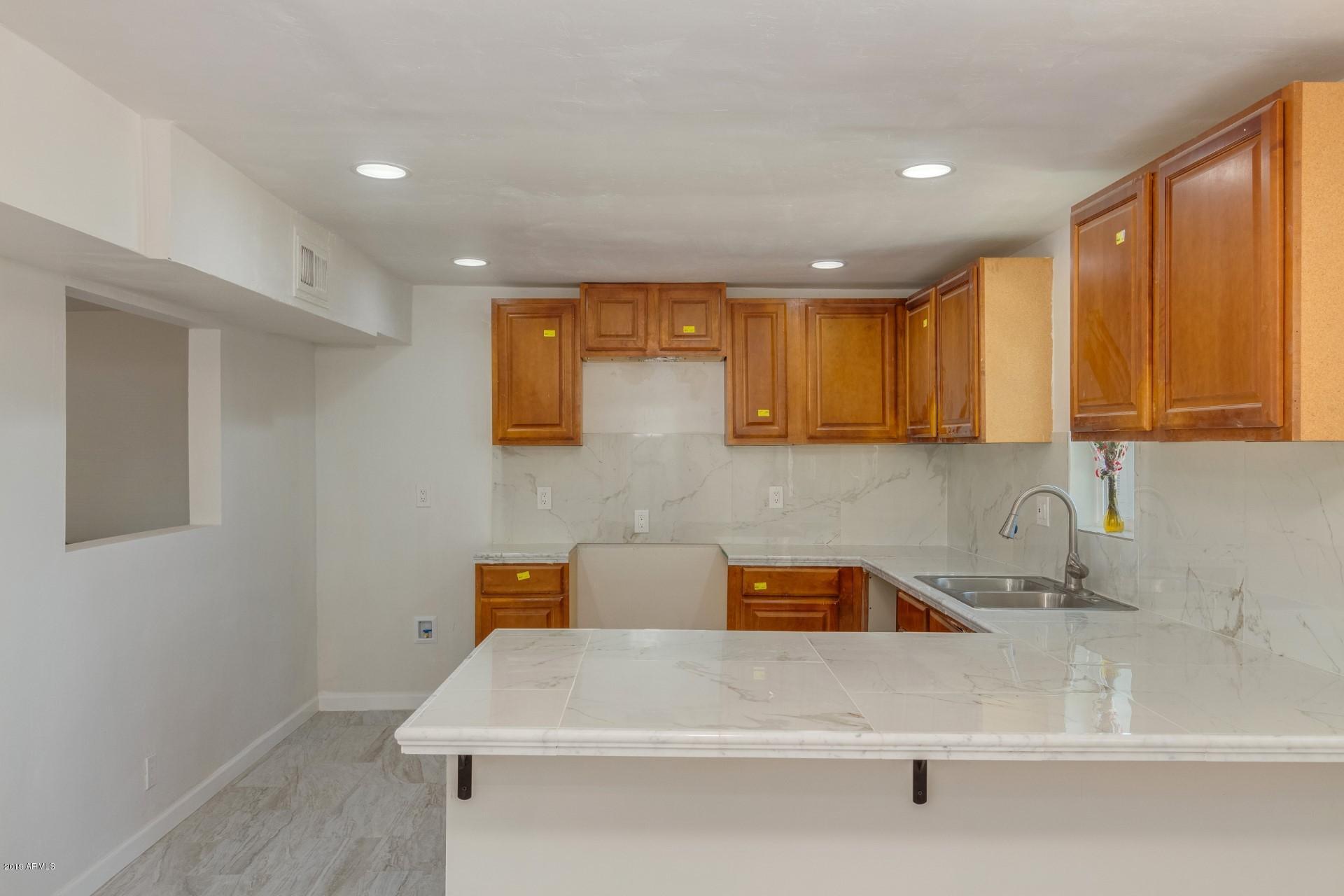 3112 West Monte Vista Road Phoenix, AZ 85009 - Photo 9 of 20 0009-Monte Vista (9)