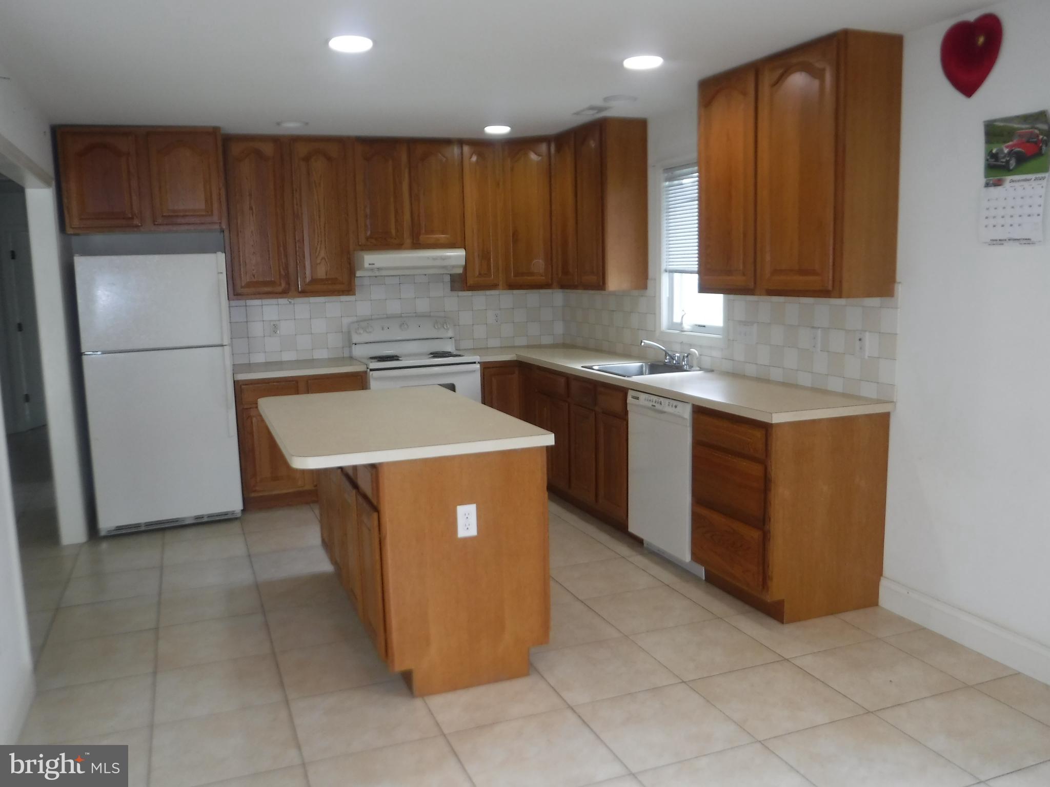 952 Linwood Road Hagerstown, MD 21740 - Photo 27 of 83 Kitchen 1st Floor