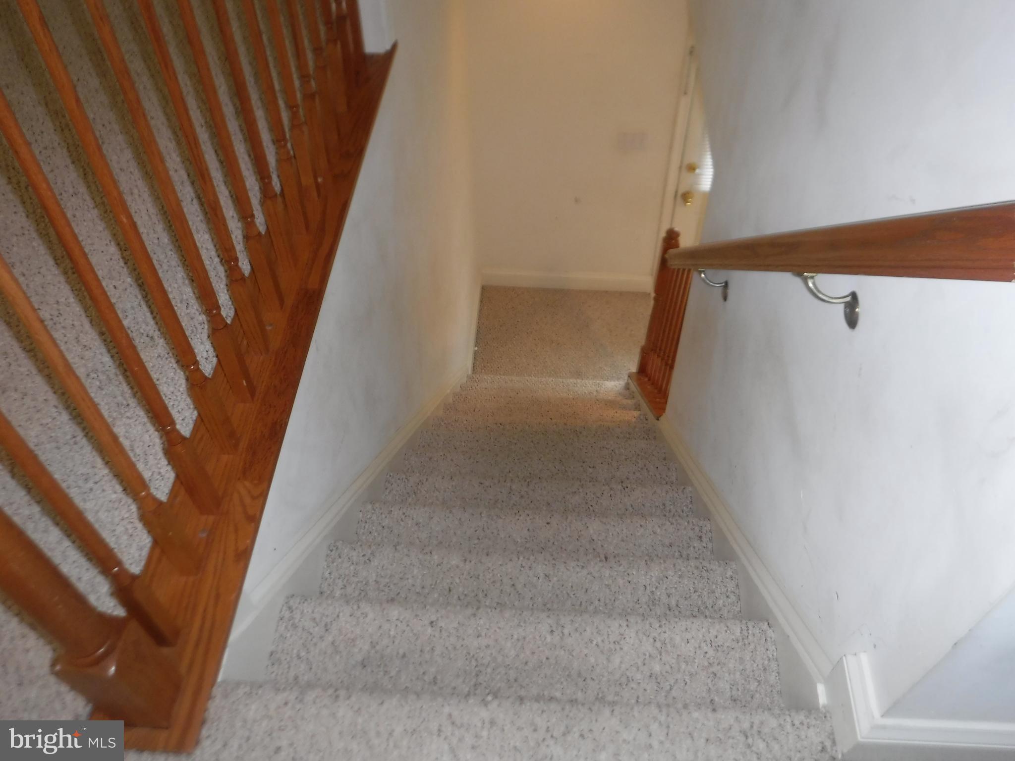 952 Linwood Road Hagerstown, MD 21740 - Photo 66 of 83 Stairwell