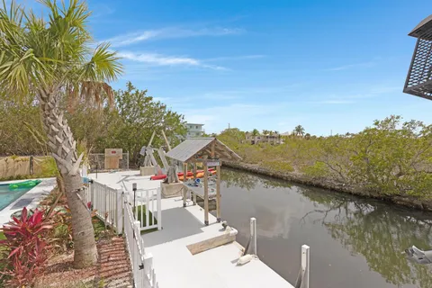 $1,299,900 | 3746 Park Avenue, Big Pine Key, FL 33043