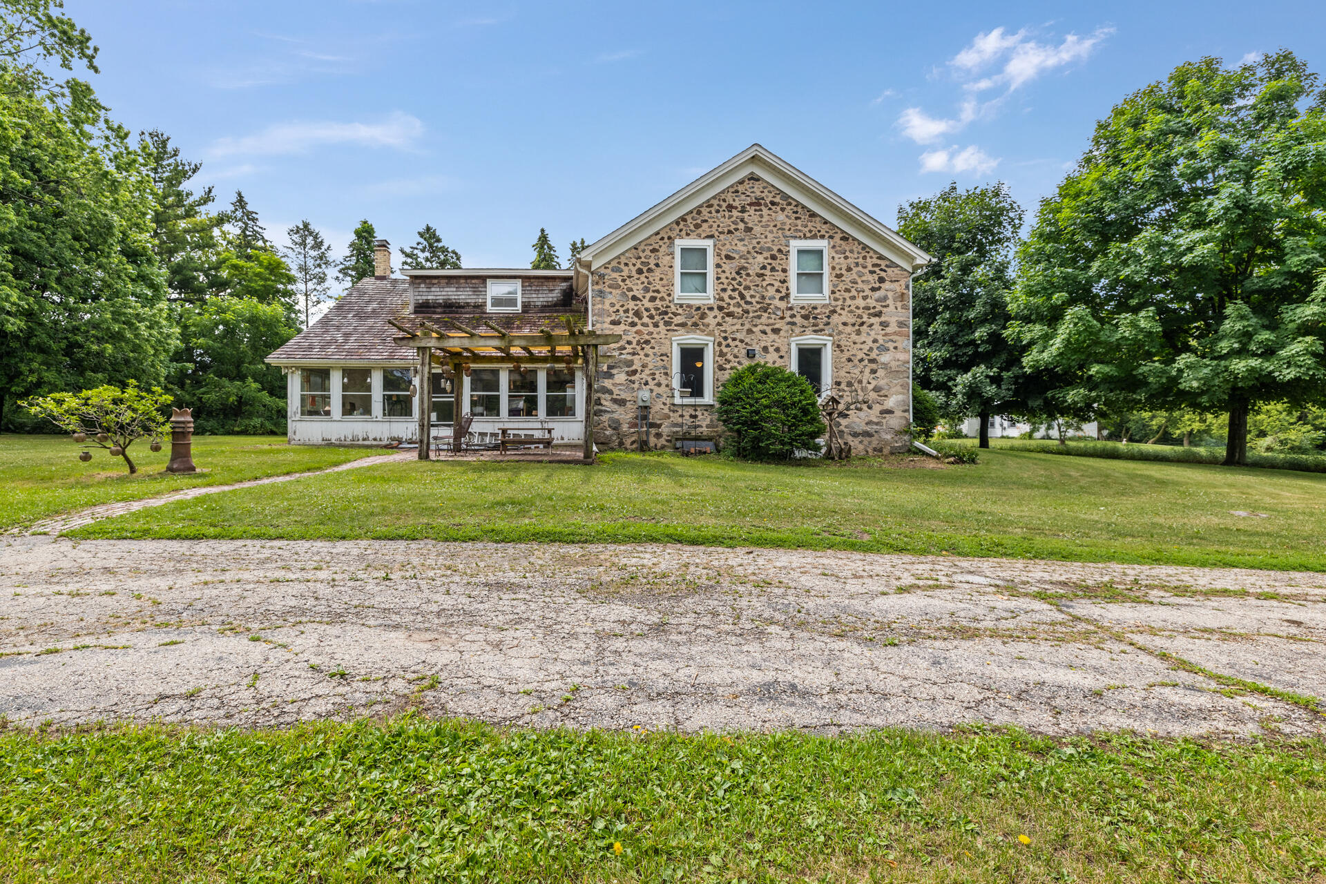 5134 Highway 175 Addison, WI 53027 - Photo 2 of 37 Front View