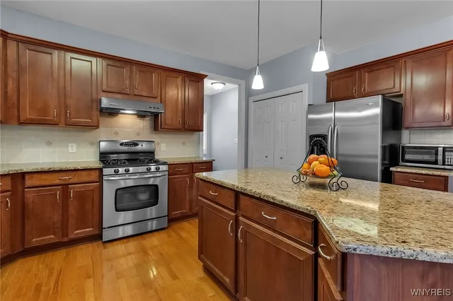 $899,900 | 6017 Corinne Lane, Clarence, NY 14032