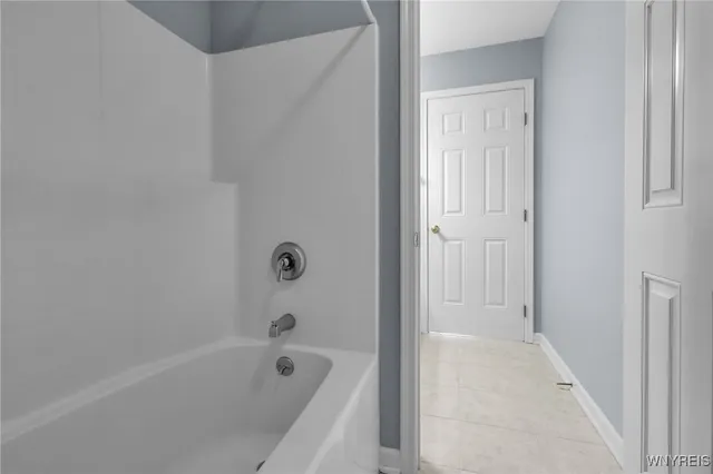 $899,900 | 6017 Corinne Lane, Clarence, NY 14032