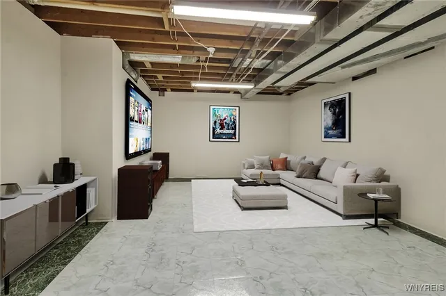 $899,900 | 6017 Corinne Lane, Clarence, NY 14032