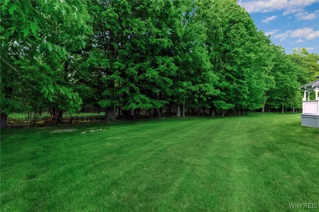 $899,900 | 6017 Corinne Lane, Clarence, NY 14032