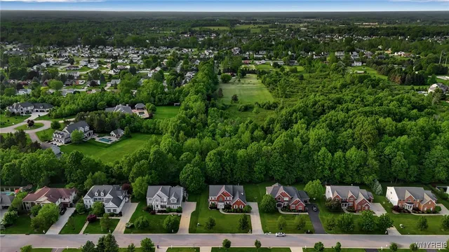 $899,900 | 6017 Corinne Lane, Clarence, NY 14032
