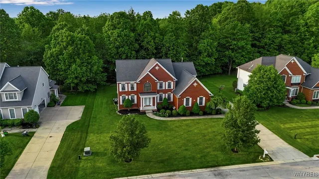 $899,900 | 6017 Corinne Lane, Clarence, NY 14032