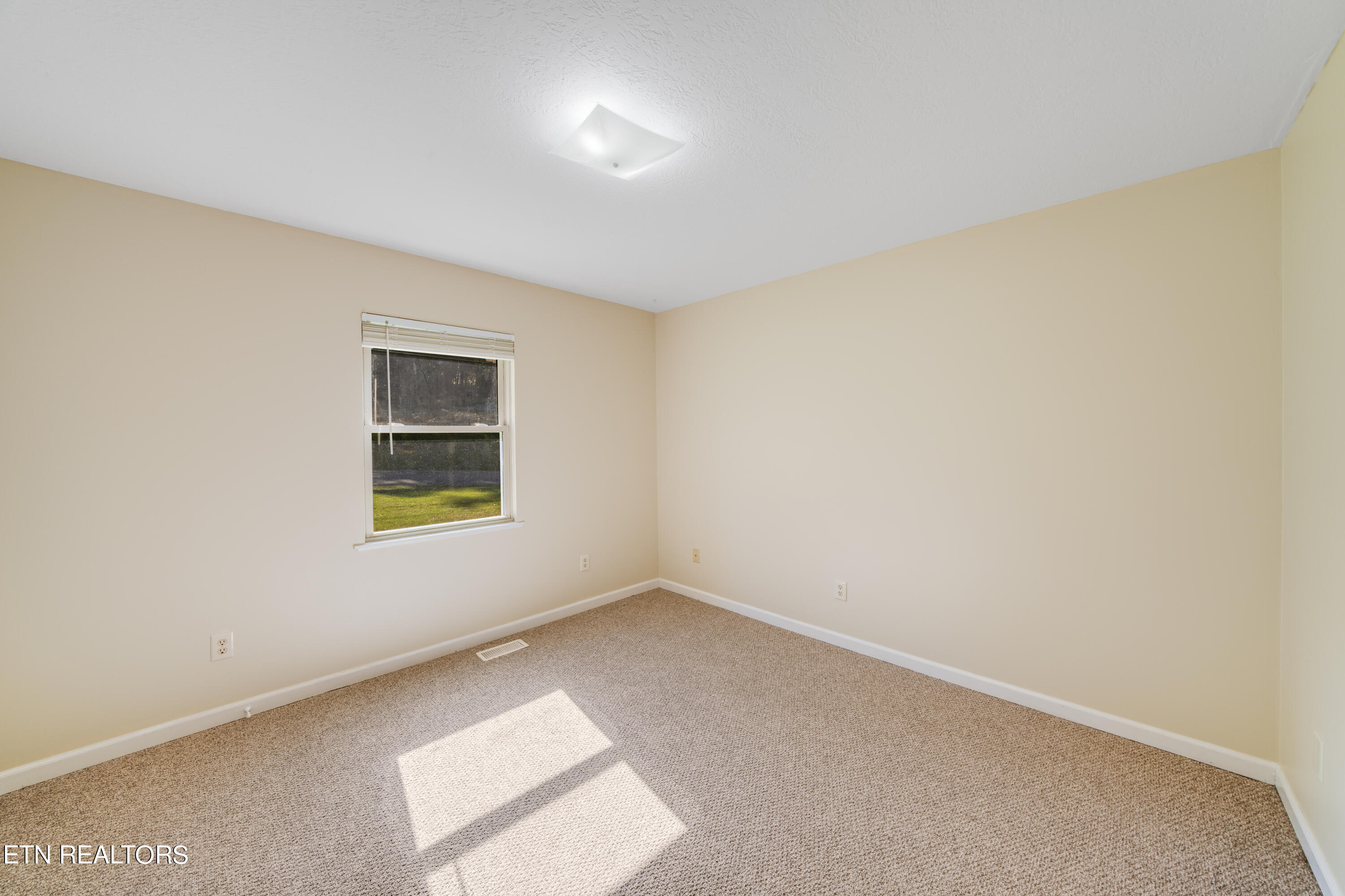 870 River Road Kodak, TN 37764 - Photo 48 of 55 53 Bedroom 2_14583