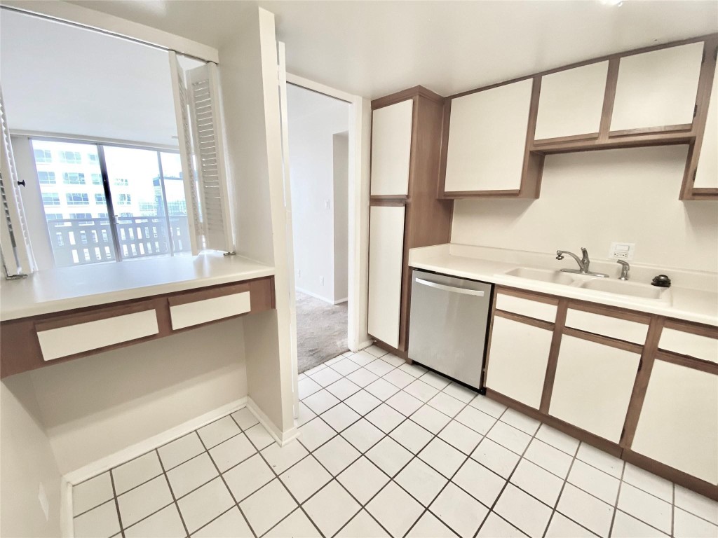 2016 Main Street, Unit 1403 Houston, TX 77002 - Photo 3 of 19