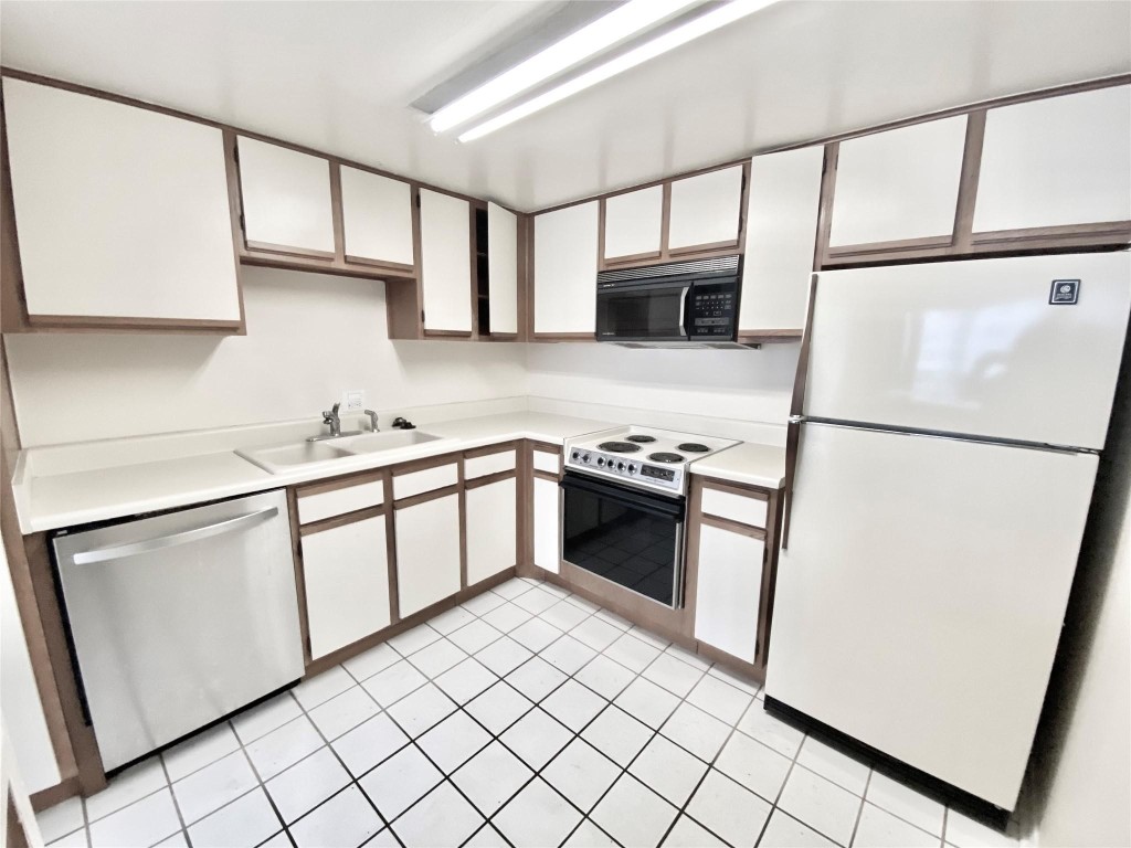 2016 Main Street, Unit 1403 Houston, TX 77002 - Photo 4 of 19