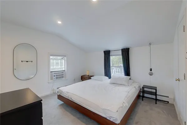 $3,600 | 26 Cliff Avenue, Unit 4, Newport, RI 02840