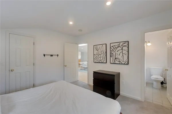 $3,600 | 26 Cliff Avenue, Unit 4, Newport, RI 02840