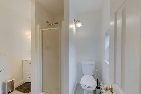 $3,600 | 26 Cliff Avenue, Unit 4, Newport, RI 02840