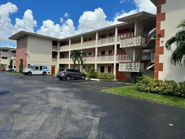 $175,000 | 4771 Northwest 10th Court, Unit 118, Plantation, FL 33313