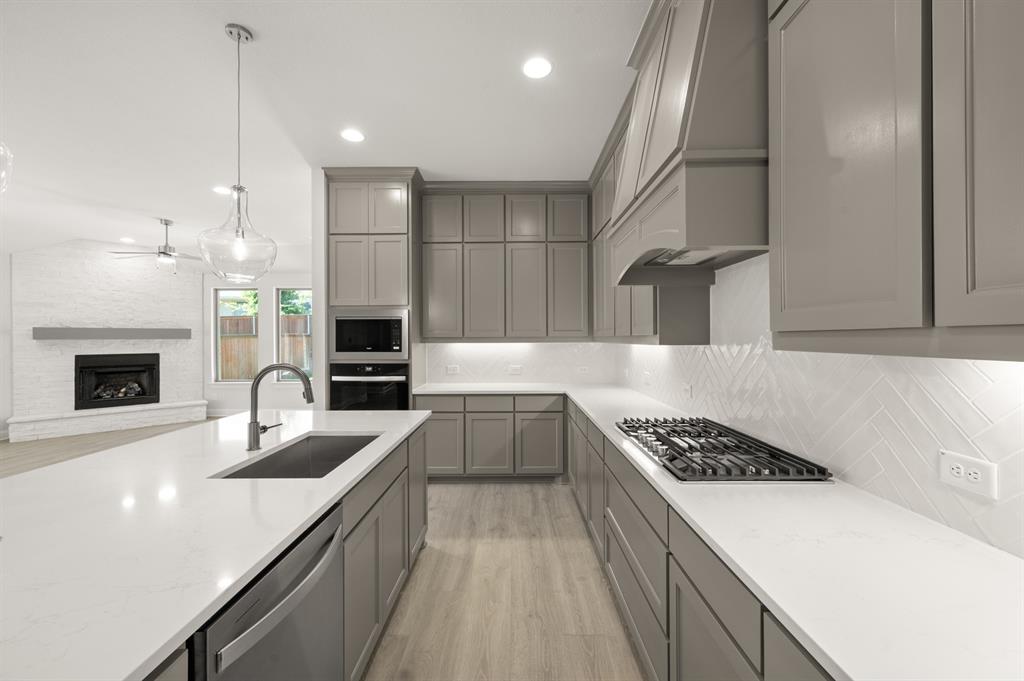 1409 Ripple Glass Road Midlothian, TX 76065 - Photo 21 of 28 1409 Ripple Glass- Kitchen-4