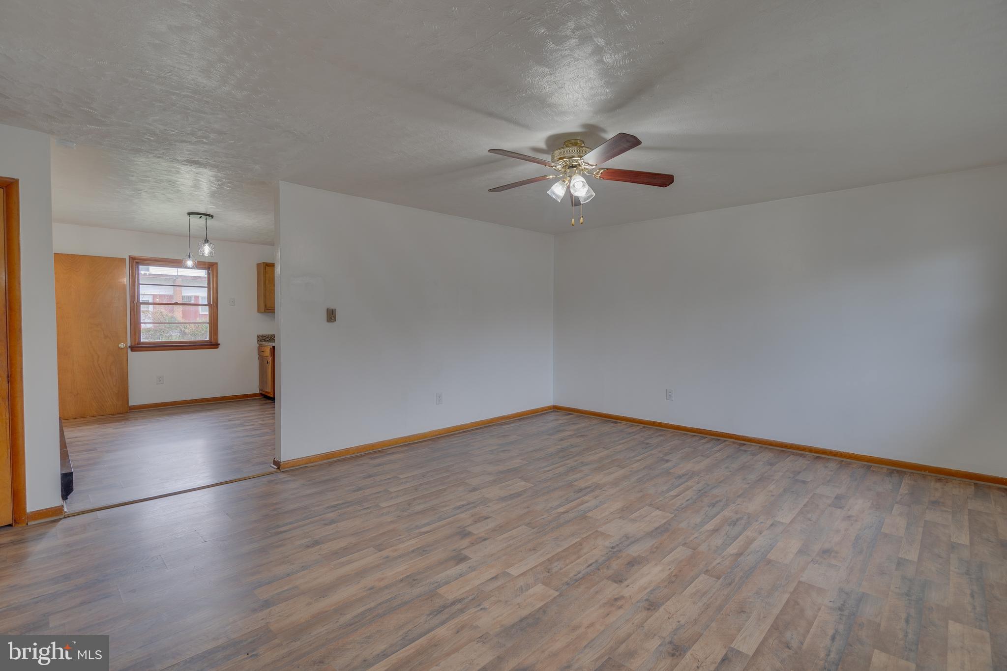 304 South Reymann Street Ranson, WV 25438 - Photo 11 of 38