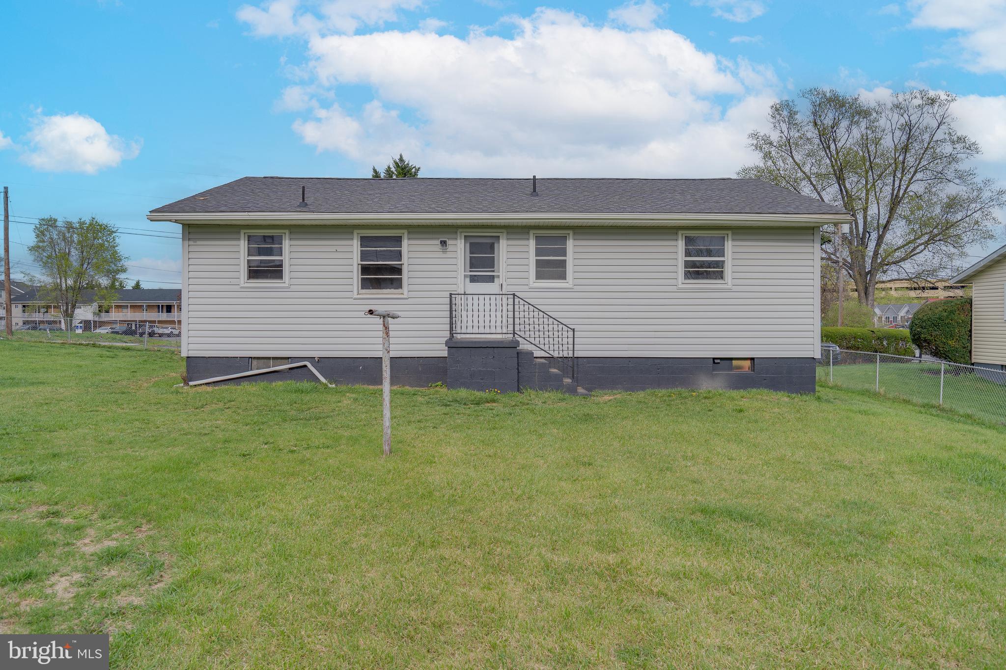 304 South Reymann Street Ranson, WV 25438 - Photo 33 of 38