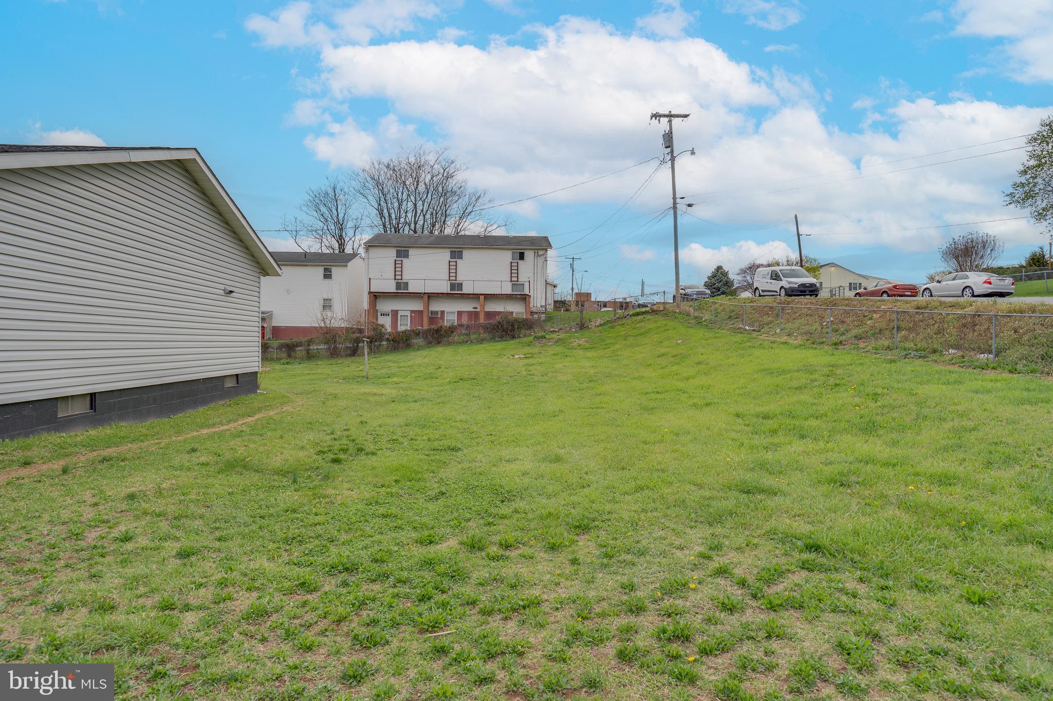 304 South Reymann Street Ranson, WV 25438 - Photo 35 of 38