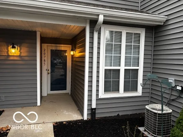 $385,000 | 20785 Waterscape Way, Noblesville, IN 46062