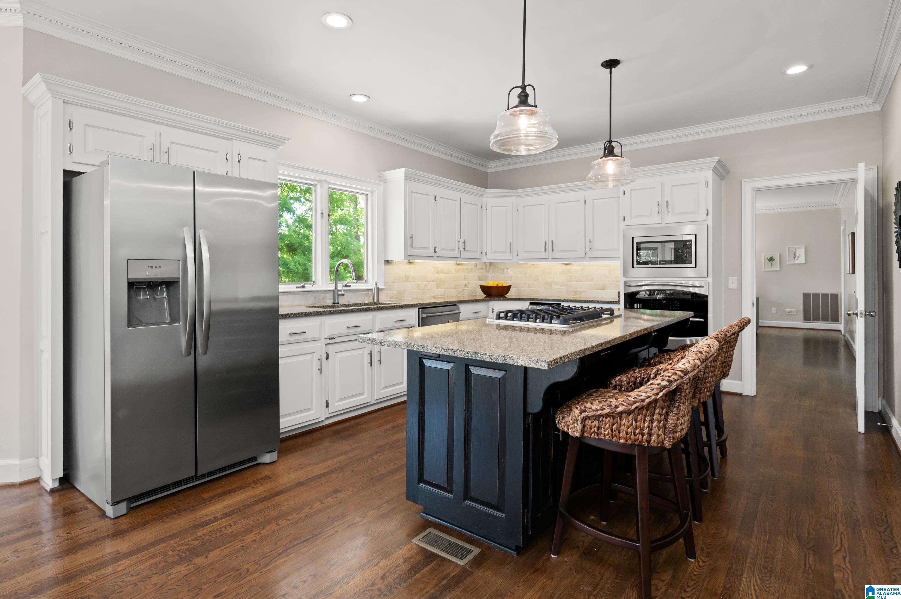 2556 Dolly Ridge Road Vestavia Hills, AL 35243 - Photo 8 of 76 Gallery Image 8