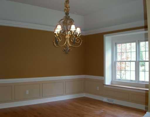 515 Farndale Road, Unit 515 Pittsburgh, PA 15215 - Photo 3 of 8 Dining Room.